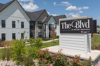 The BLVD at Wilson Crossings Luxury Apartment Homes in Wyoming, MI - Foto de edificio - Building Photo