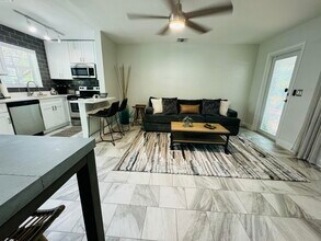 302 S J St in Lake Worth Beach, FL - Foto de edificio - Building Photo