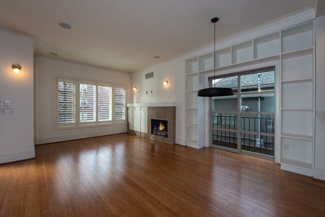 322 Federal Ave E in Seattle, WA - Building Photo - Building Photo