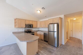 206 Flurry Ln in West Babylon, NY - Building Photo - Building Photo