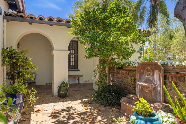 property at 1116 S La Jolla Ave