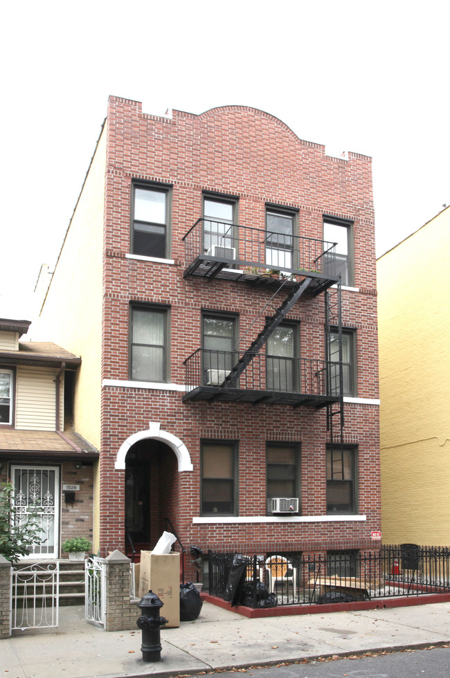 1526 W 4th St in Brooklyn, NY - Building Photo - Building Photo