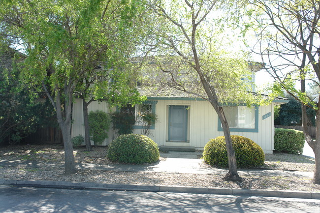 3182 Impala Dr in San Jose, CA - Foto de edificio - Building Photo