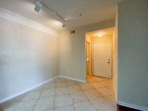 17106 Carrington Park Dr in Tampa, FL - Building Photo - Building Photo