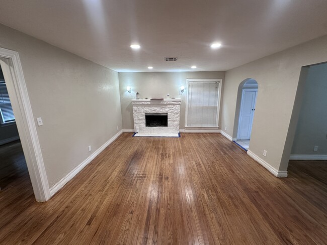 1118 Lombardy Rd in Oklahoma City, OK - Building Photo - Building Photo
