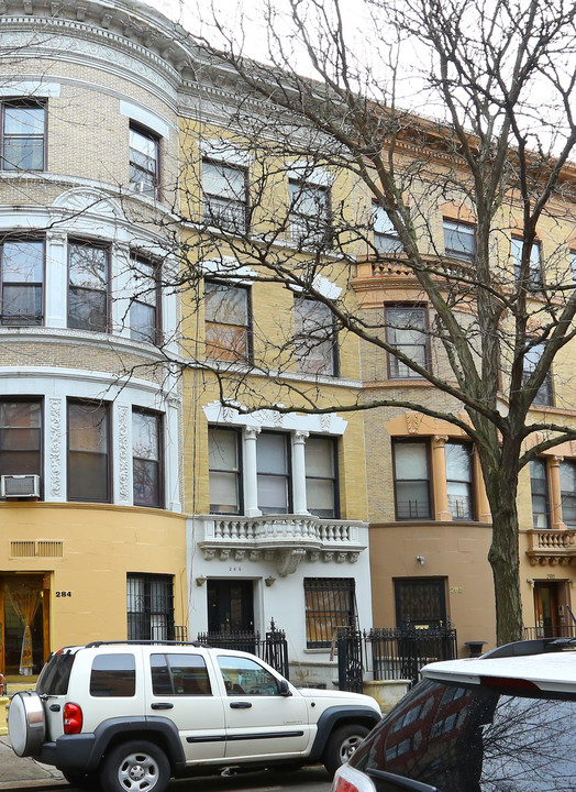 286 W 137th St in New York, NY - Foto de edificio