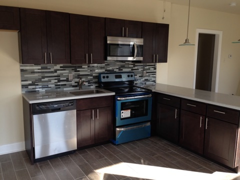 215 Washington Ln, Unit 3