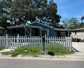 711 E 129th Ave in Tampa, FL - Building Photo - Building Photo
