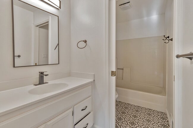 255 Fanyon St in Milpitas, CA - Building Photo - Building Photo