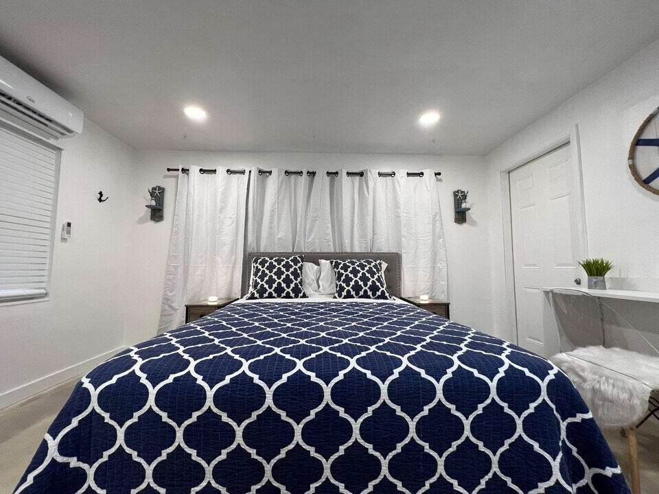 2648 NE 15th Terrace in Pompano Beach, FL - Building Photo