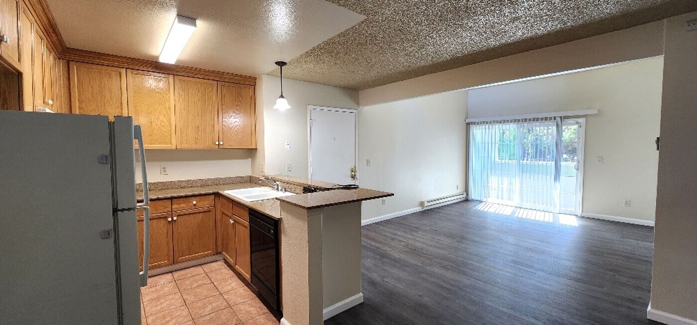 1333 N Camino Alto in Vallejo, CA - Building Photo