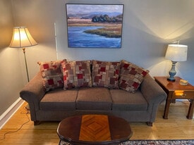 25 Morton Rd in Bryn Mawr, PA - Building Photo