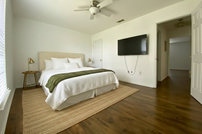 property at 953 Co Rd 3351