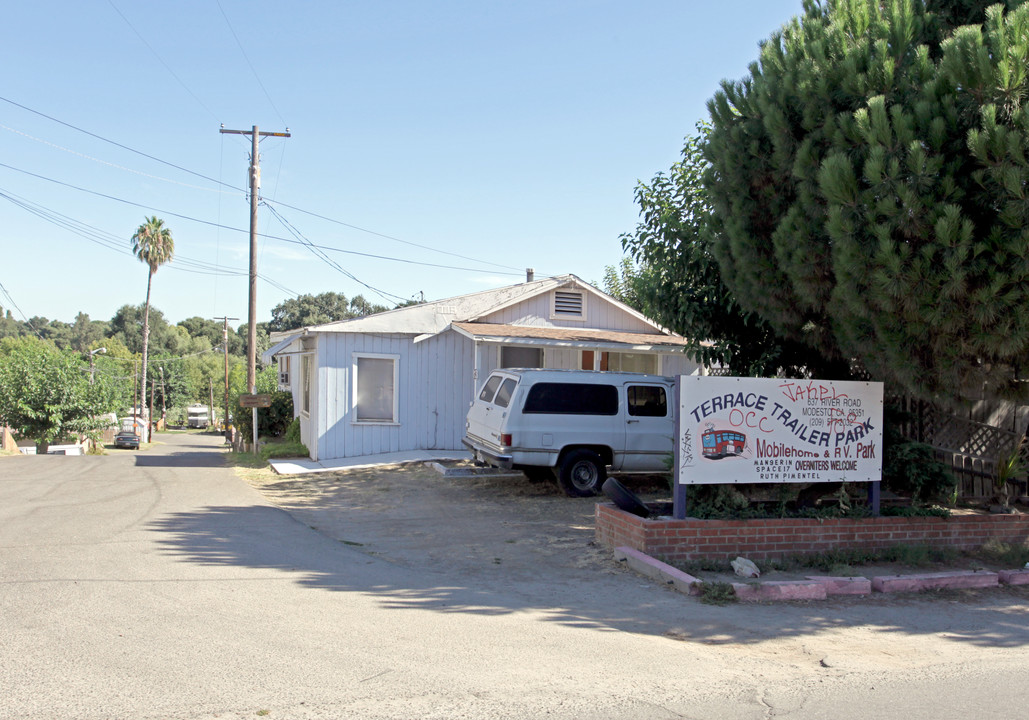 Terrace Trailer Park in Modesto, CA - Building Photo