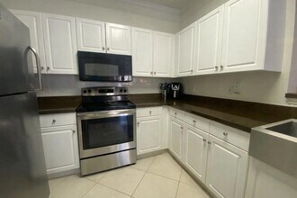 4333 Bayside Village Dr, Unit 214 in Tampa, FL - Building Photo - Building Photo