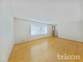 2606 65th Ave N in Minneapolis, MN - Foto de edificio - Building Photo