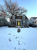 389 Channing St in Ferndale, MI - Building Photo