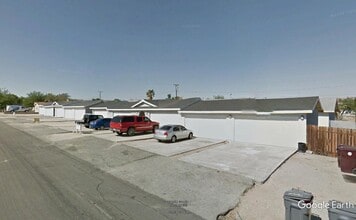 6348 Hermosa Ave in Yucca Valley, CA - Building Photo - Building Photo