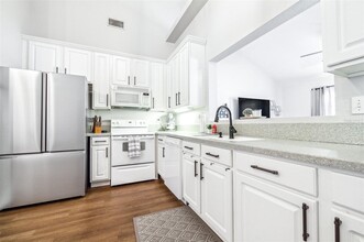 227 Madalyn Ct in Auburndale, FL - Building Photo - Building Photo