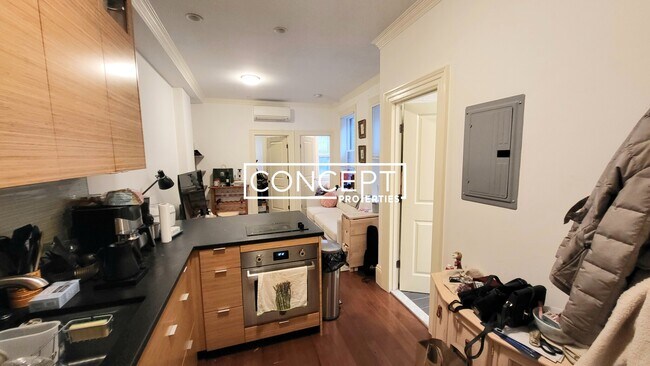 98 Myrtle St in Boston, MA - Building Photo - Building Photo