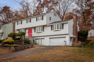 288 Candlewyck Dr in Newington, CT - Building Photo - Building Photo