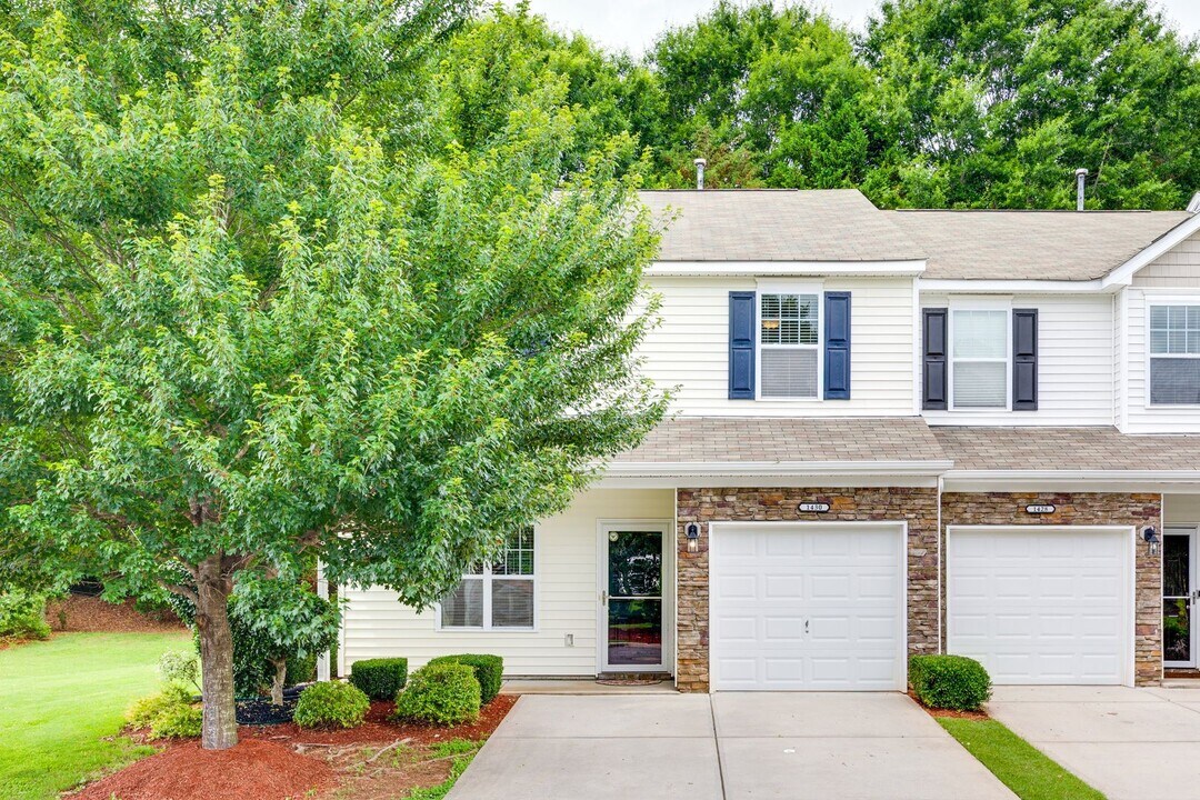 1430 Harpers Inlet Dr in Clover, SC - Building Photo