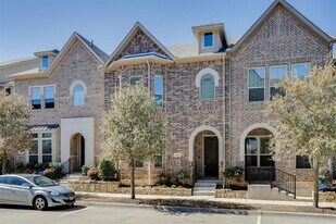 4221 Broadway Ave in Flower Mound, TX - Building Photo