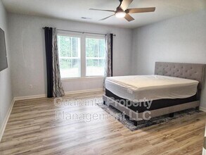 330 John Stark Dr in Fuquay Varina, NC - Building Photo - Building Photo