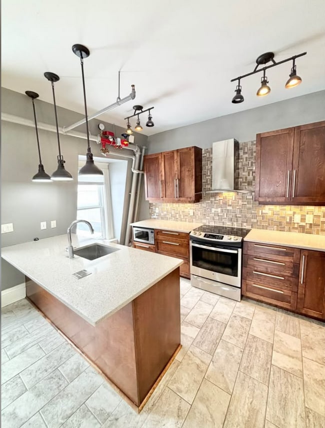 property at 324 Queen St