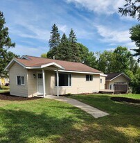 31348 Front St in Pequot Lakes, MN - Building Photo