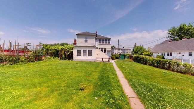 property at 907 New Britain Ave