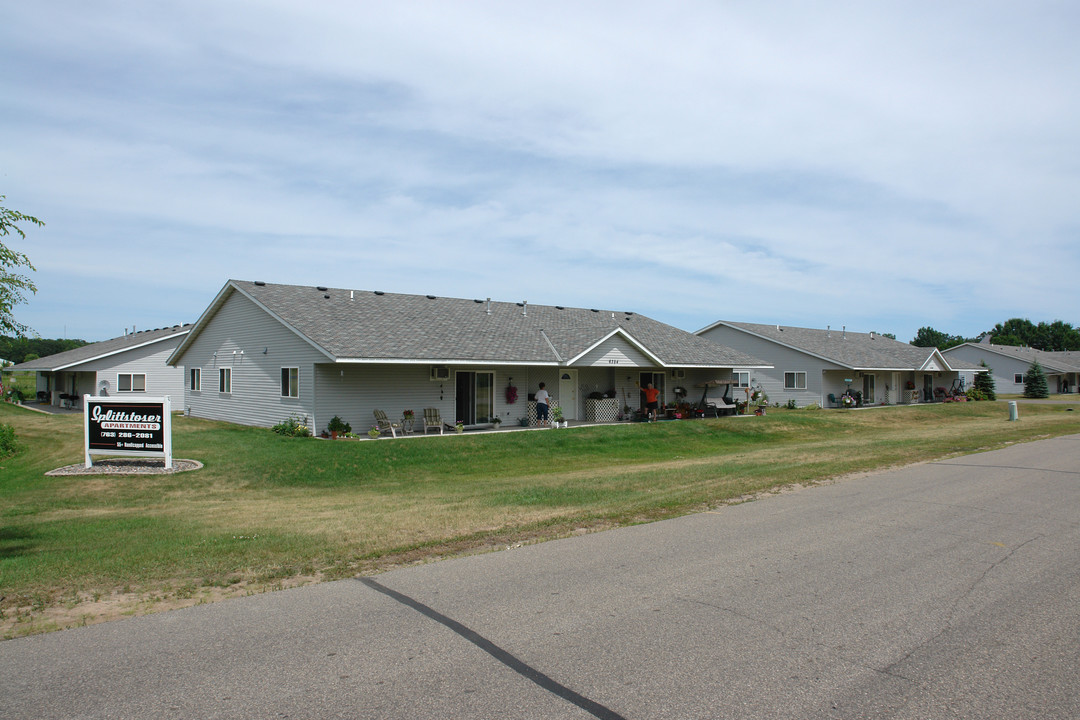 Splittstoser Apartments in North Branch, MN - Foto de edificio