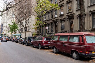 167 W 73rd St in New York, NY - Foto de edificio - Building Photo