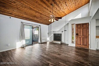 1569 Arcadia Dr in Jacksonville, FL - Building Photo - Building Photo