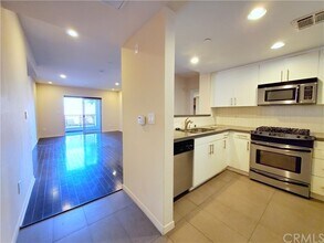 159 W Green St-Unit -Tenant in Pasadena, CA - Building Photo - Building Photo