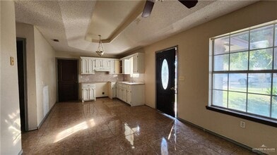 11 Oak St in Alton, TX - Building Photo - Building Photo