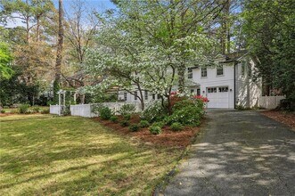 2415 Oldfield Rd NW in Atlanta, GA - Building Photo - Building Photo