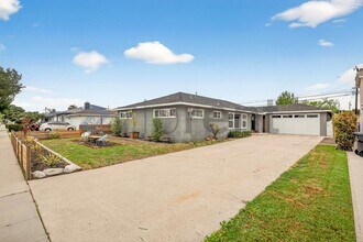 6150 Coke Ave in Long Beach, CA - Building Photo - Building Photo