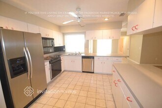 4495 Diamond Cir E in Sarasota, FL - Building Photo - Building Photo