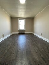 26 2nd Ave in Raritan, NJ - Building Photo - Building Photo