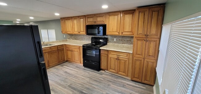 9660 Valerie St in Jacksonville, FL - Building Photo - Building Photo