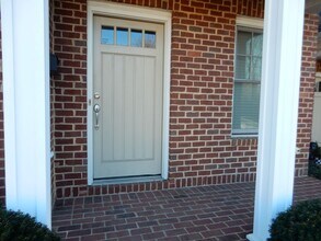 625 Janette Ave SW in Roanoke, VA - Foto de edificio - Building Photo
