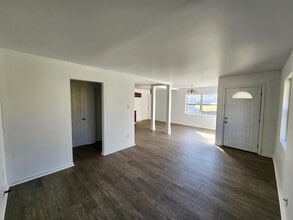 1721 Collier Dr in Midfield, AL - Building Photo - Building Photo