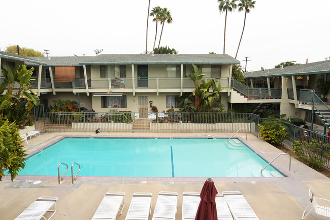 Hillside Apartments in La Habra, CA - Building Photo - Building Photo