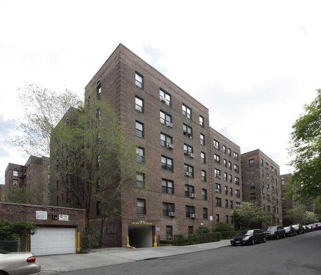 34-21 77th St in Jackson Heights, NY - Building Photo - Building Photo