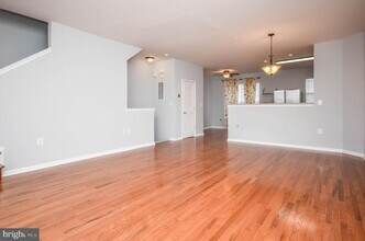 116 Moore Dr in Rockville, MD - Building Photo - Building Photo