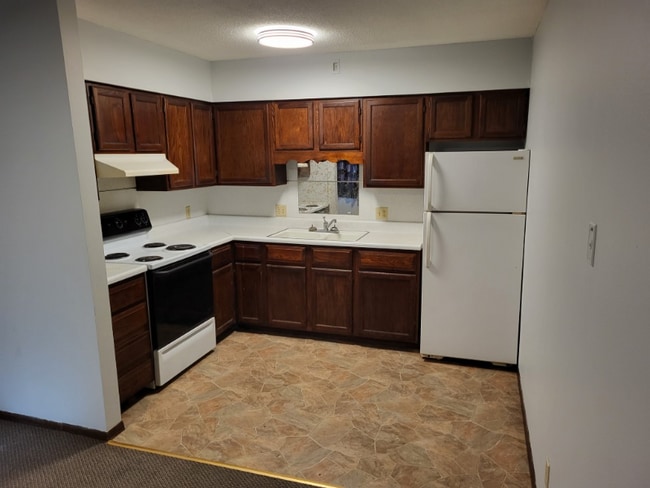 17 2nd Ave in Melbourne, IA - Building Photo - Building Photo