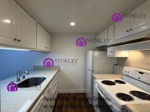 5420 Roundtree Ct in Concord, CA - Building Photo - Building Photo