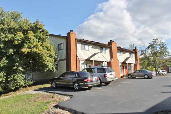 Rockwood Apartments in Belleville, IL - Building Photo - Building Photo