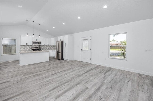 2859 38th Ave N in St. Petersburg, FL - Building Photo - Building Photo